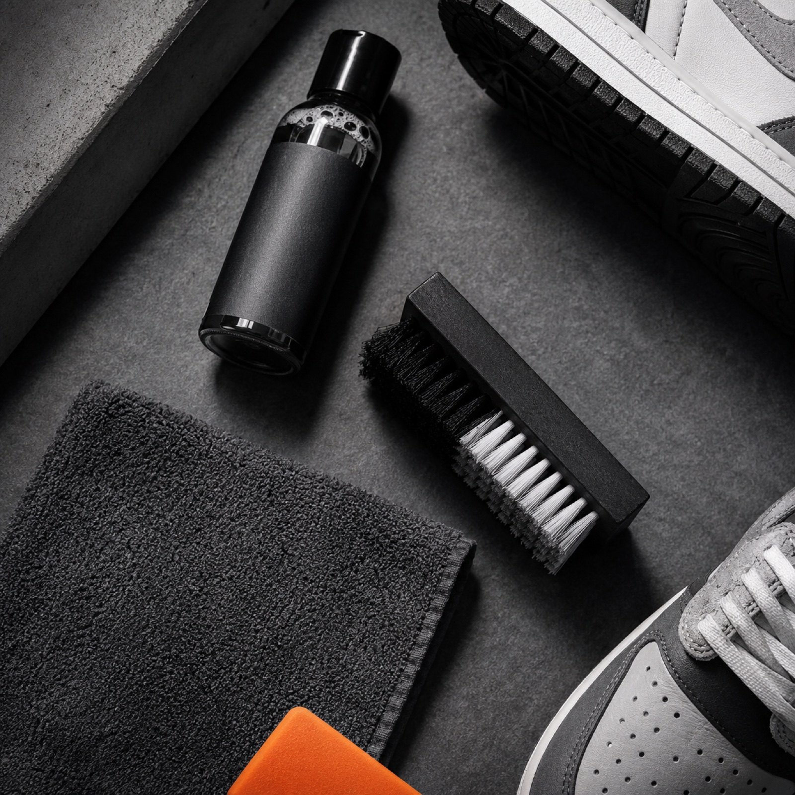 Folded care kits from the SH SNEAKERS range