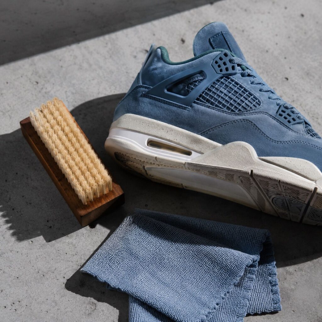 Drift suede refresh kit — Care Kits by SH SNEAKERS. product photograph on a white background.