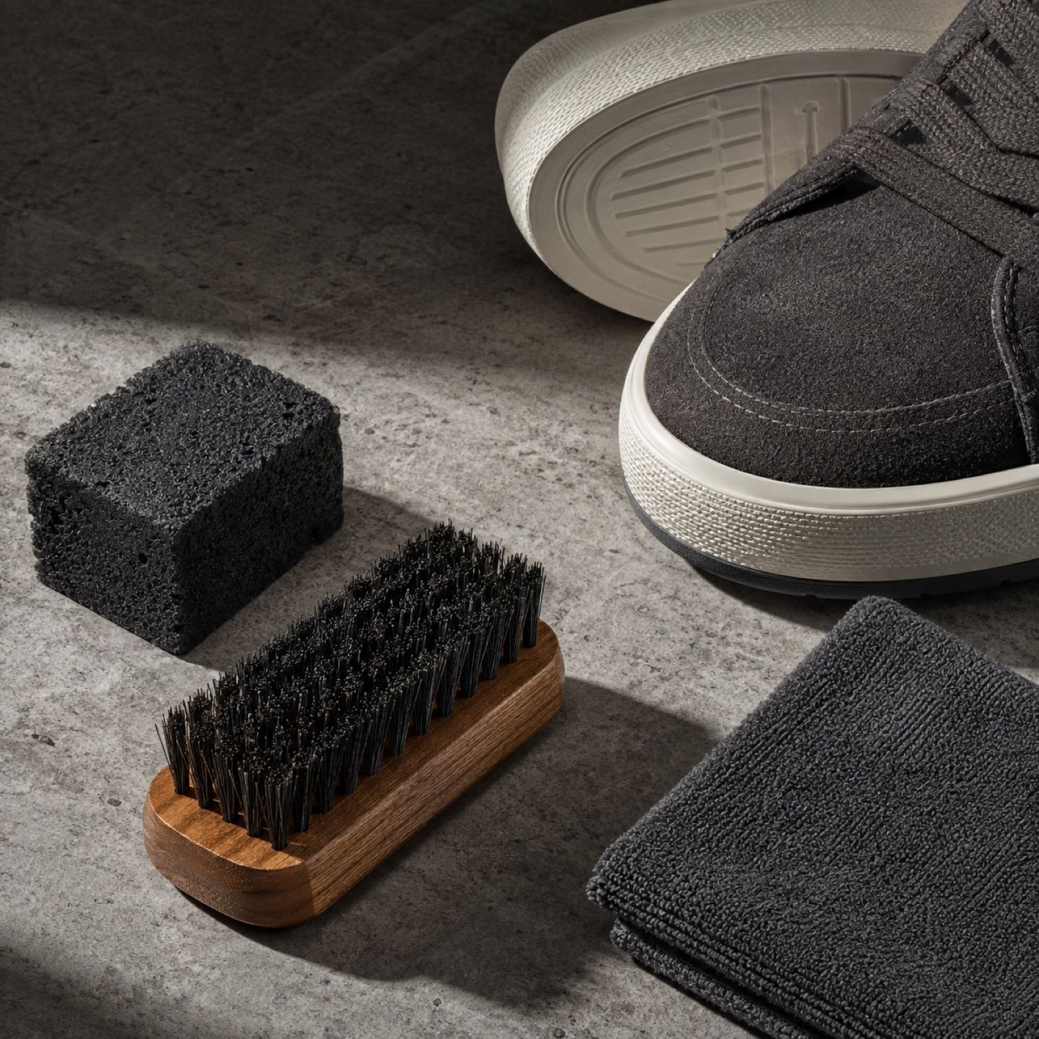 Signal sole cleaner kit — Care Kits by SH SNEAKERS. product photograph on a white background.