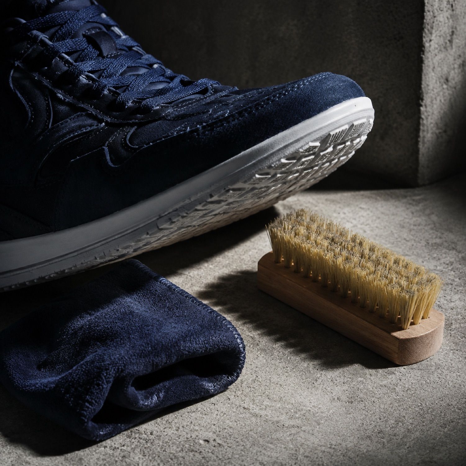Cinder suede refresh kit — Care Kits by SH SNEAKERS. product photograph on a white background.